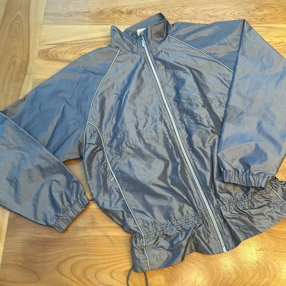 East west vintage silver jacket‎